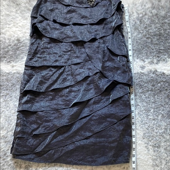 Laura Petites Dress - Picture 8 of 12